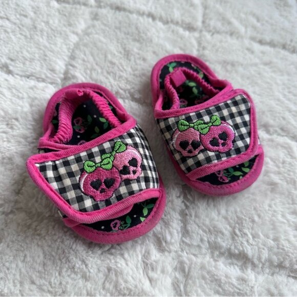 Boutique | Black And Pink Cherry Skulls Infant Velcro Sandals | Size 6-12 Months - Picture 2 of 5